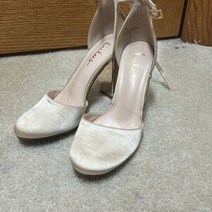 Lululemon Athletica Elegant Cream Heels